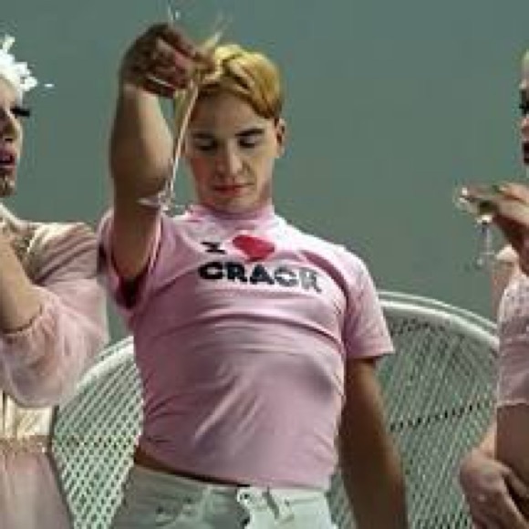 Shampoo - Picture 3 of 8